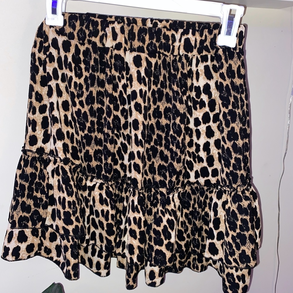 Cheetah Print Ruffle Mini Skirt - Picture 2 of 2